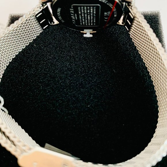 COACH WATCH AND BRACELET GIFT SET - Picture 8 of 9